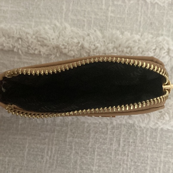 Brand new SteveMadden beige bag - Picture 3 of 6